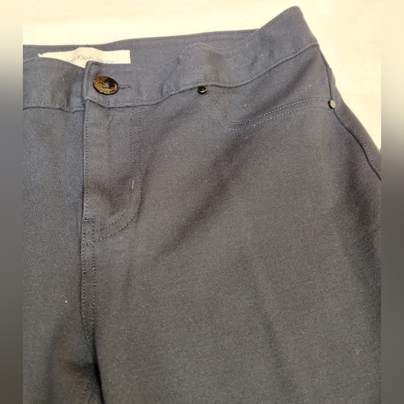 LIKE NEW CALVIN KLEIN WOMEN'S JEGGINGS US 2 - Picture 17 of 17